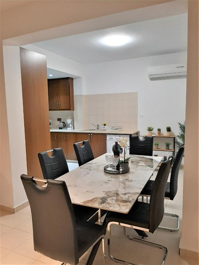 H&O Alina Sunset Apartment Paphos Luaran gambar